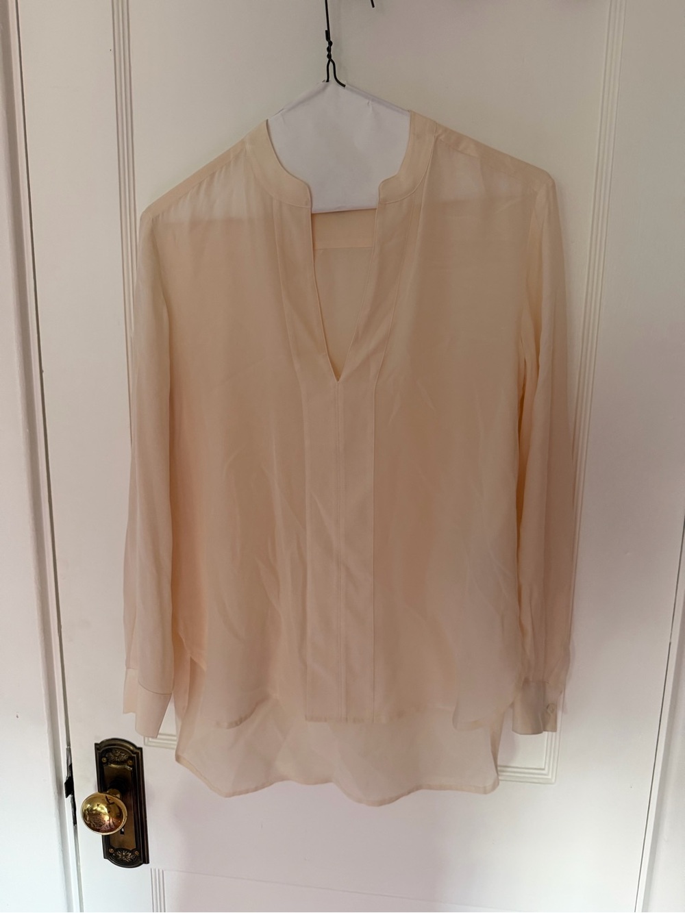 Like New! Banana Republic 100% Silk Blouse Petite XS